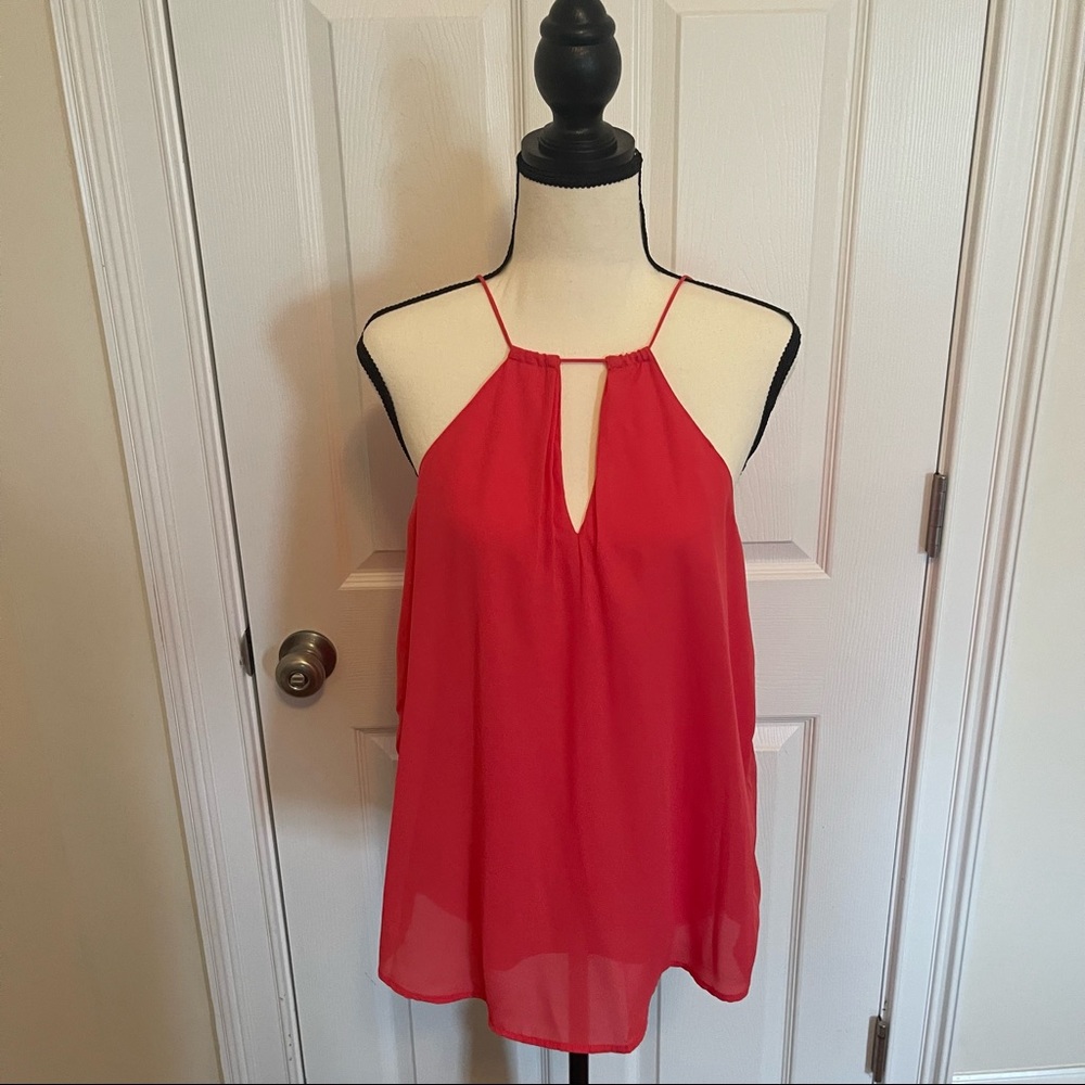 Key Hole Tank Top